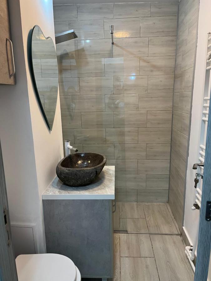 Home Sweet Home Apartment With 3 Rooms 부자우 외부 사진